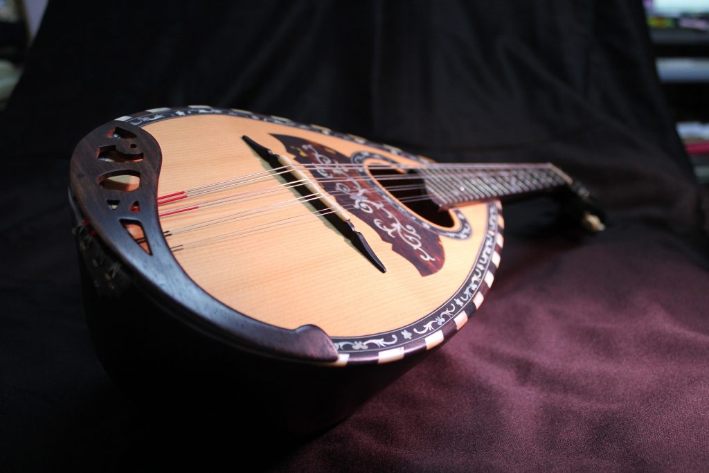 mandolin-977648_1920